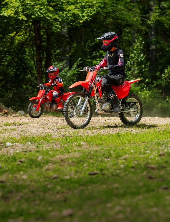 CRF125F 2026-crf125f-product-page-header-mobile-1600-x-2080