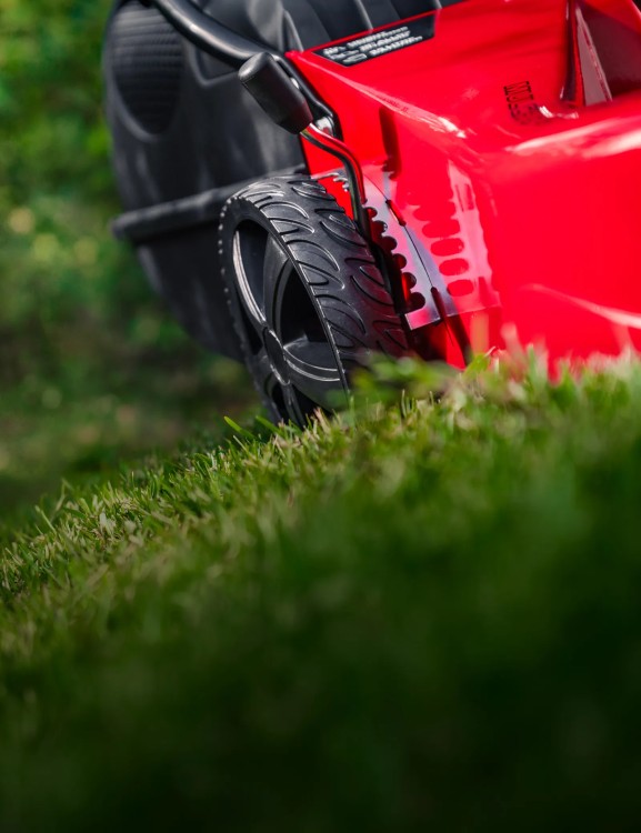 10 position cutting height adjustment